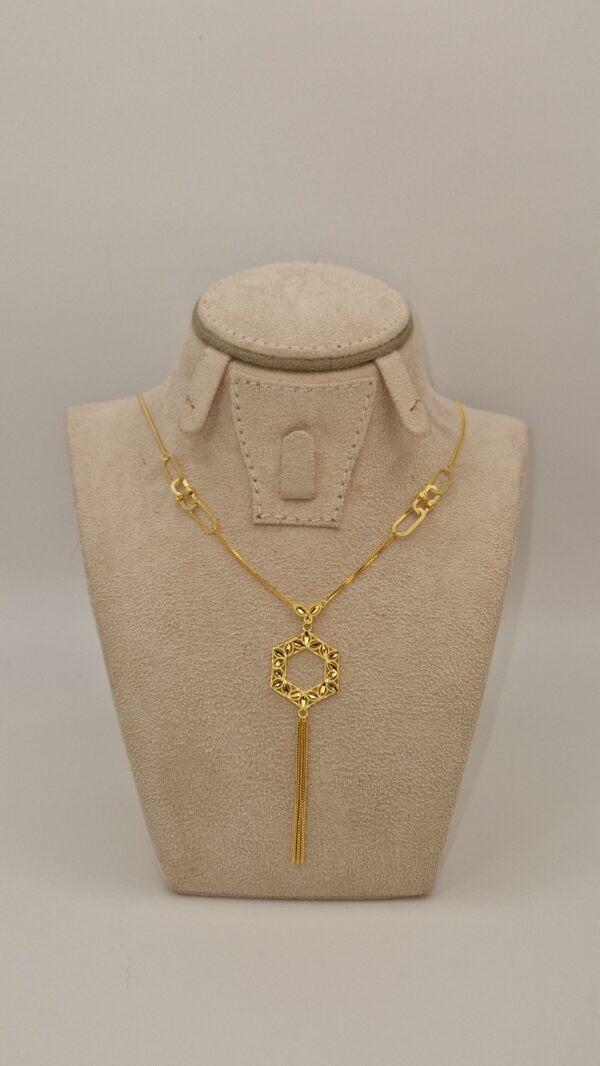 Halsband i 21k guld